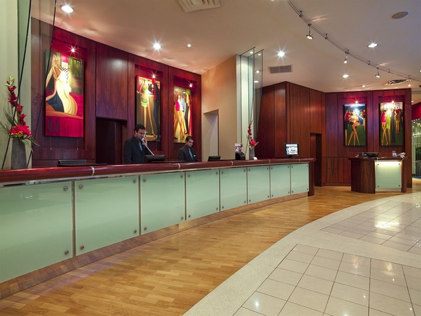 Imagen de los interiores del Hotel James Cook Grand Chancellor. Foto 11