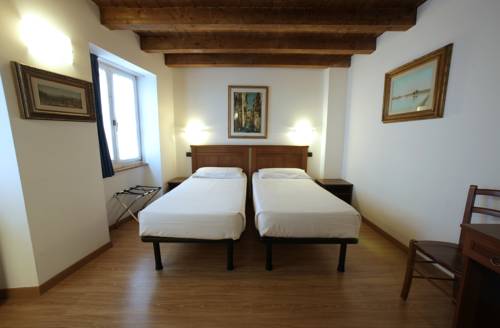 Imagen de la habitación del Hotel James Joyce. Foto 9