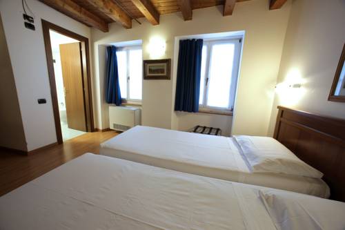 Imagen de la habitación del Hotel James Joyce. Foto 10