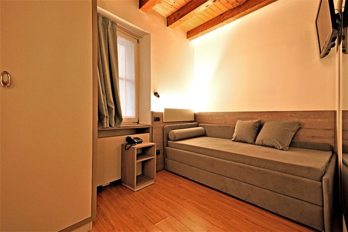 Imagen de la habitación del Hotel James Joyce, Trieste. Foto 3
