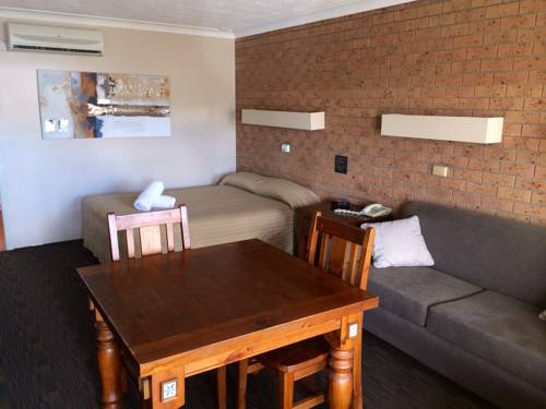 Imagen de la habitación del Hotel James Street Motor Inn. Foto 5