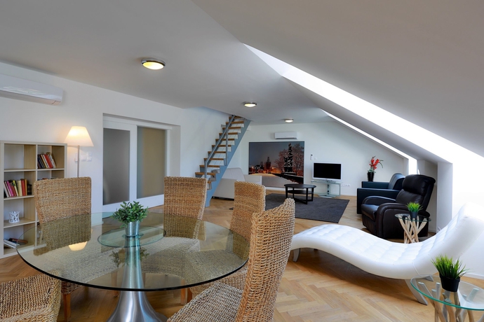 Imagen de la habitación del Hotel James and Apartments. Foto 9