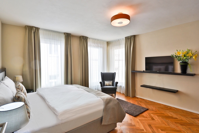 Imagen de la habitación del Hotel James and Apartments. Foto 11