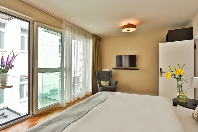 Imagen de la habitación del Hotel James and Apartments. Foto 12