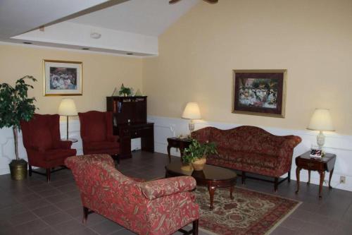 Imagen general del Hotel Jameson Inn-Oakwood. Foto 2