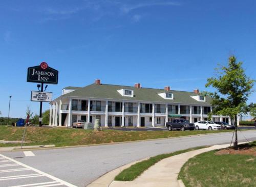 Imagen general del Hotel Jameson Inn-Oakwood. Foto 3