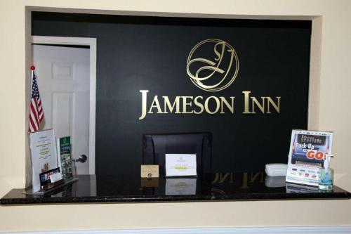 Imagen general del Hotel Jameson Inn-Oakwood. Foto 8