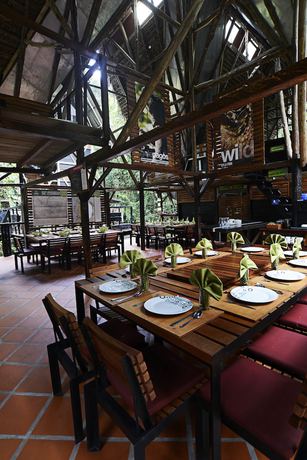 Imagen del bar/restaurante del Hotel Jamu Lodge. Foto 3
