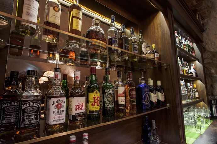 Imagen del bar/restaurante del Hotel Jan. Foto 4