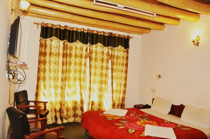 Imagen de la habitación del Hotel Jan Palace. Foto 27