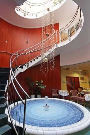 Imagen de los interiores del Hotel Jana. Foto 25