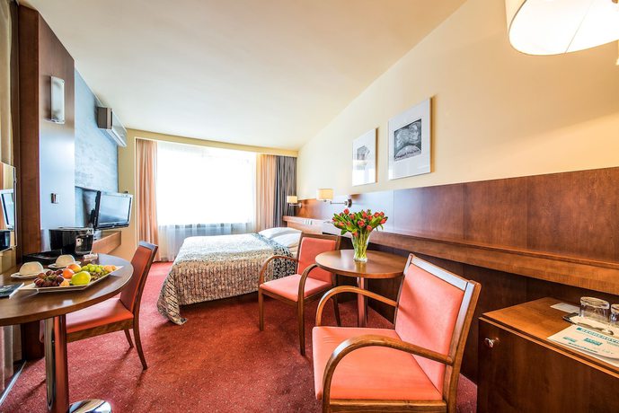 Imagen de la habitación del Hotel Jana. Foto 23