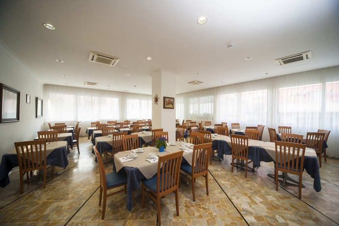 Imagen del bar/restaurante del Hotel Jana, Rimini. Foto 2
