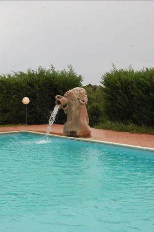 Imagen de la piscina del Hotel Janas, Cerde&ntilde;a. Foto 18