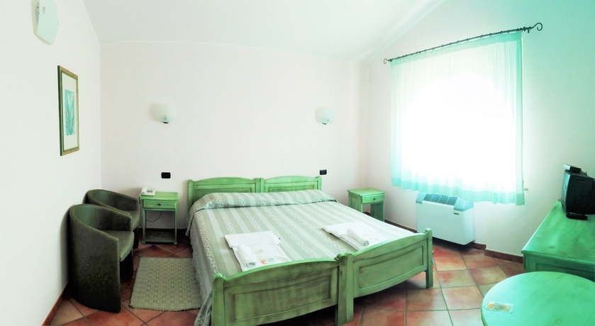 Imagen de la habitación del Hotel Janas, Cerde&ntilde;a. Foto 11