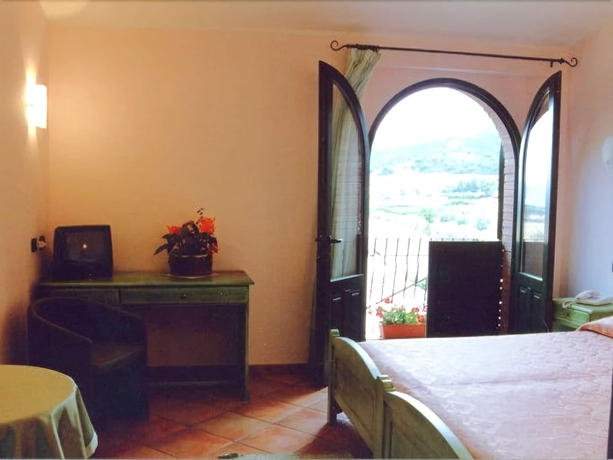 Imagen de la habitación del Hotel Janas, Cerde&ntilde;a. Foto 13