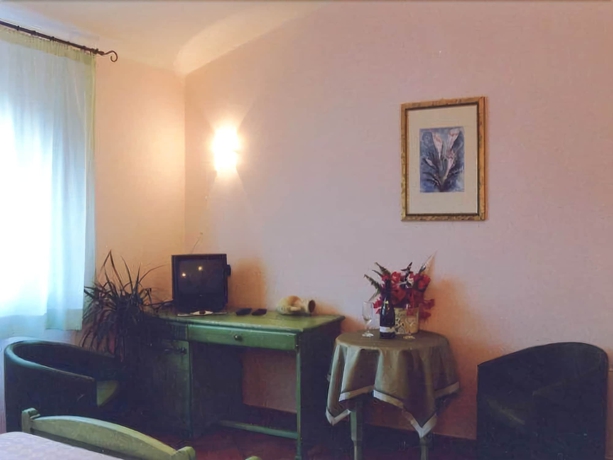 Imagen de la habitación del Hotel Janas, Cerde&ntilde;a. Foto 14