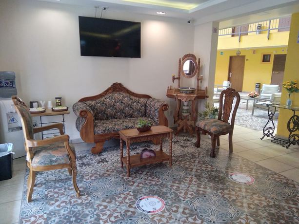 Imagen de los interiores del Hotel JandE by Serranillo. Foto 19