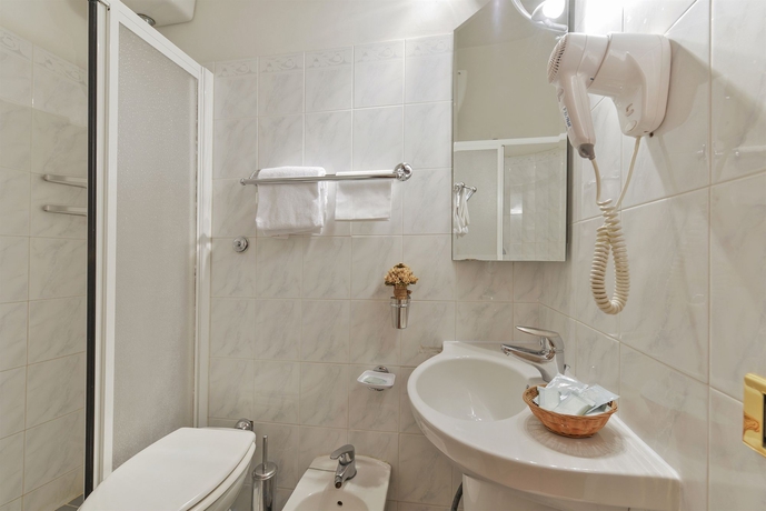 Imagen de la habitación del Hotel Jane. Foto 8