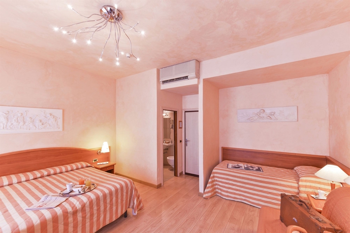 Imagen de la habitación del Hotel Jane. Foto 11