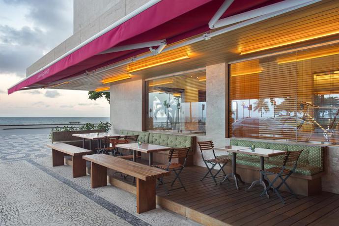 Imagen de los exteriores del Hotel Janeiro. Foto 12