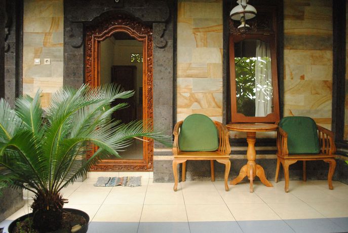 Imagen de los interiores del Hotel Jangkrik Homestay. Foto 13