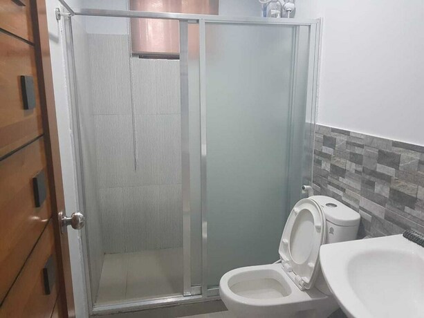 Imagen de la habitación del Hotel Janica Villa. Foto 12