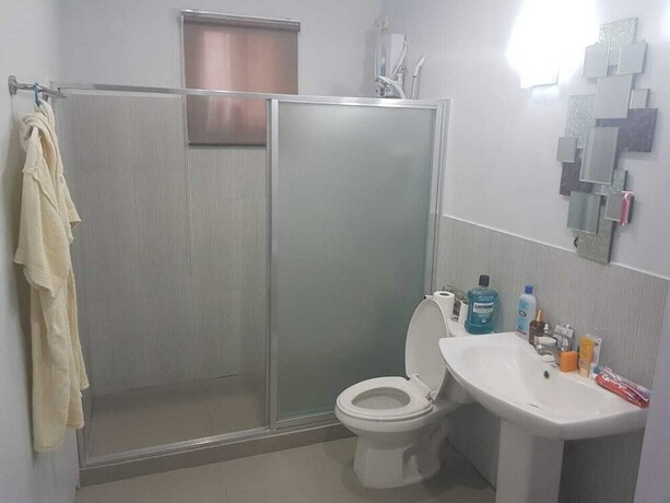 Imagen de la habitación del Hotel Janica Villa. Foto 17