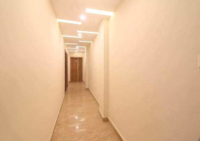 Imagen de los interiores del Hotel Janki Inn Varanasi. Foto 11