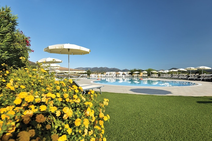 Imagen de la piscina del Hotel Janna e Sole Resort. Foto 14