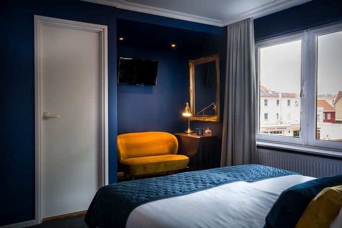 Imagen de la habitación del Hotel Janssen. Foto 14