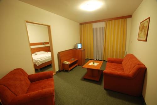 Imagen general del Hotel Jantar. Foto 11