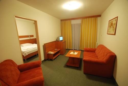 Imagen general del Hotel Jantar. Foto 19