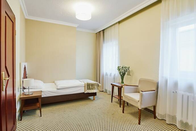 Imagen de la habitación del Hotel Jantar and Spa. Foto 12