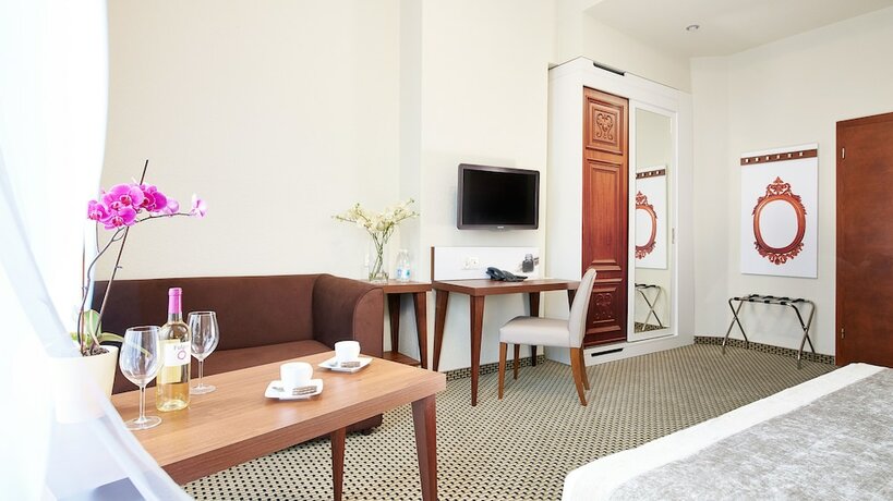 Imagen de la habitación del Hotel Jantar and Spa. Foto 14