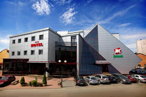 Imagen general del Hotel Janusz. Foto 3