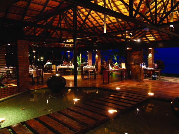 Imagen del bar/restaurante del Hotel Japamala Resort By Samadhi &ndash; Adults Only. Foto 3
