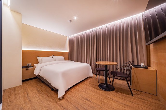 Imagen de la habitación del Hotel Jara. Foto 9