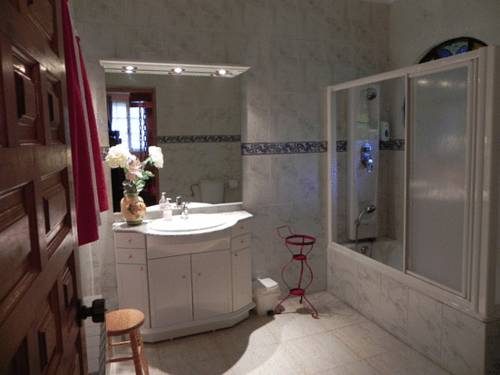 Imagen de la habitación del Hotel Jaramiel. Foto 12