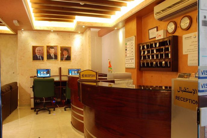 Imagen de los interiores del Hotel Jardaneh. Foto 11