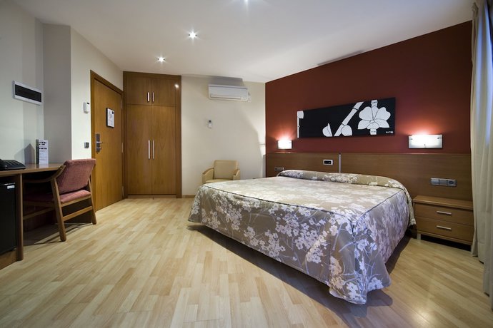 Imagen de la habitación del Hotel Jardi Apartments. Foto 4