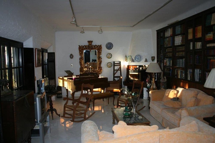 Imagen de los interiores del Hotel Jard&iacute;n De La Muralla. Foto 5