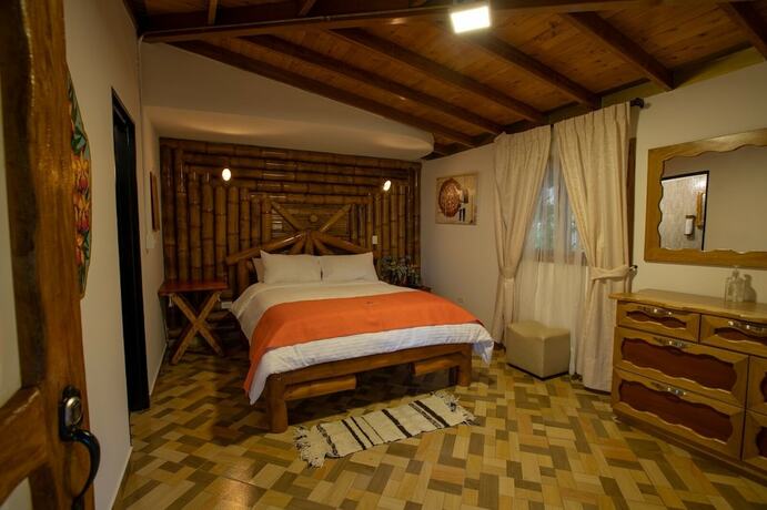 Imagen de la habitación del Hotel Jard&iacute;n de Silleteros Agro Parque. Foto 12