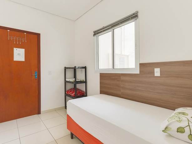 Imagen de la habitación del Hotel Jardim Emilia. Foto 14