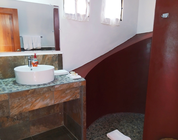 Imagen de la habitación del Hotel Jardin De Granada. Foto 14