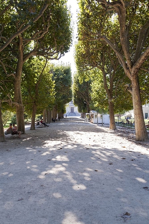 Imagen de los exteriores del Hotel Jardin Des Plantes. Foto 6