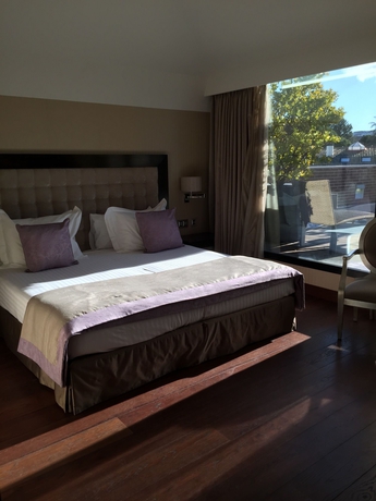 Imagen de la habitación del Hotel Jardin Real de Mirasierra. Foto 9