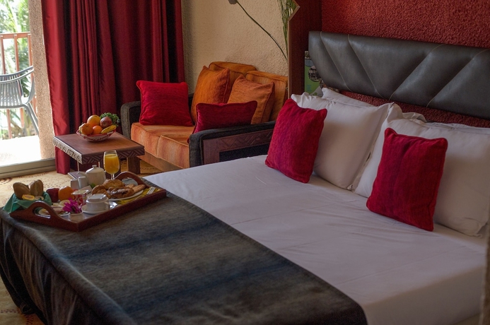 Imagen de la habitación del Hotel Jardin Savana Dakar. Foto 10