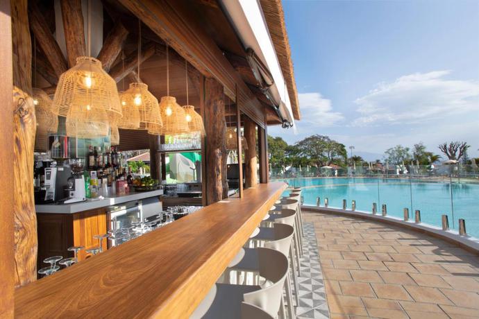 Imagen del bar/restaurante del Hotel Jardin Tecina. Foto 4