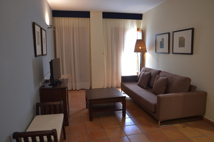 Imagen de la habitación del Hotel Jardines De La Santa. Foto 10